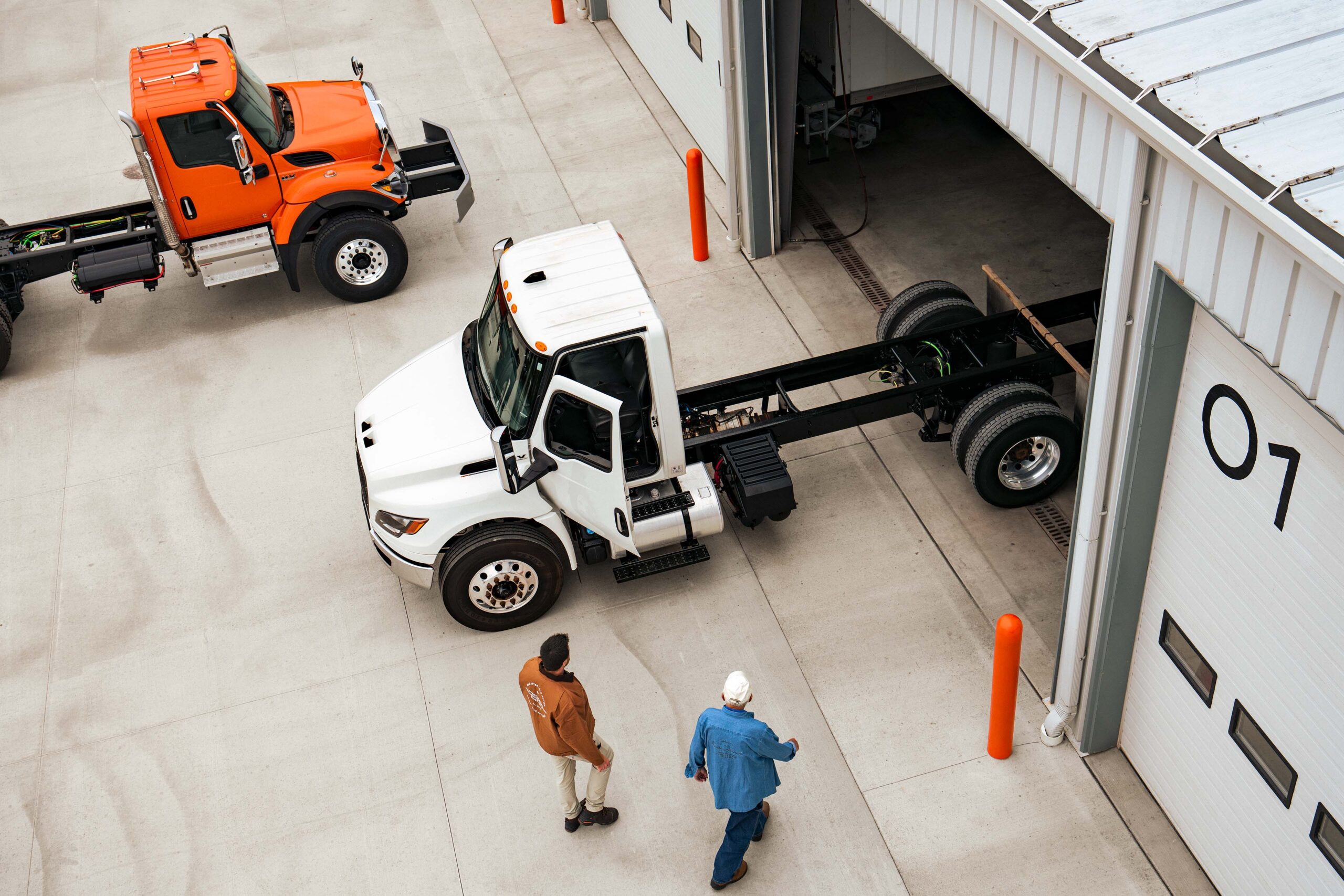 Commercial truck service